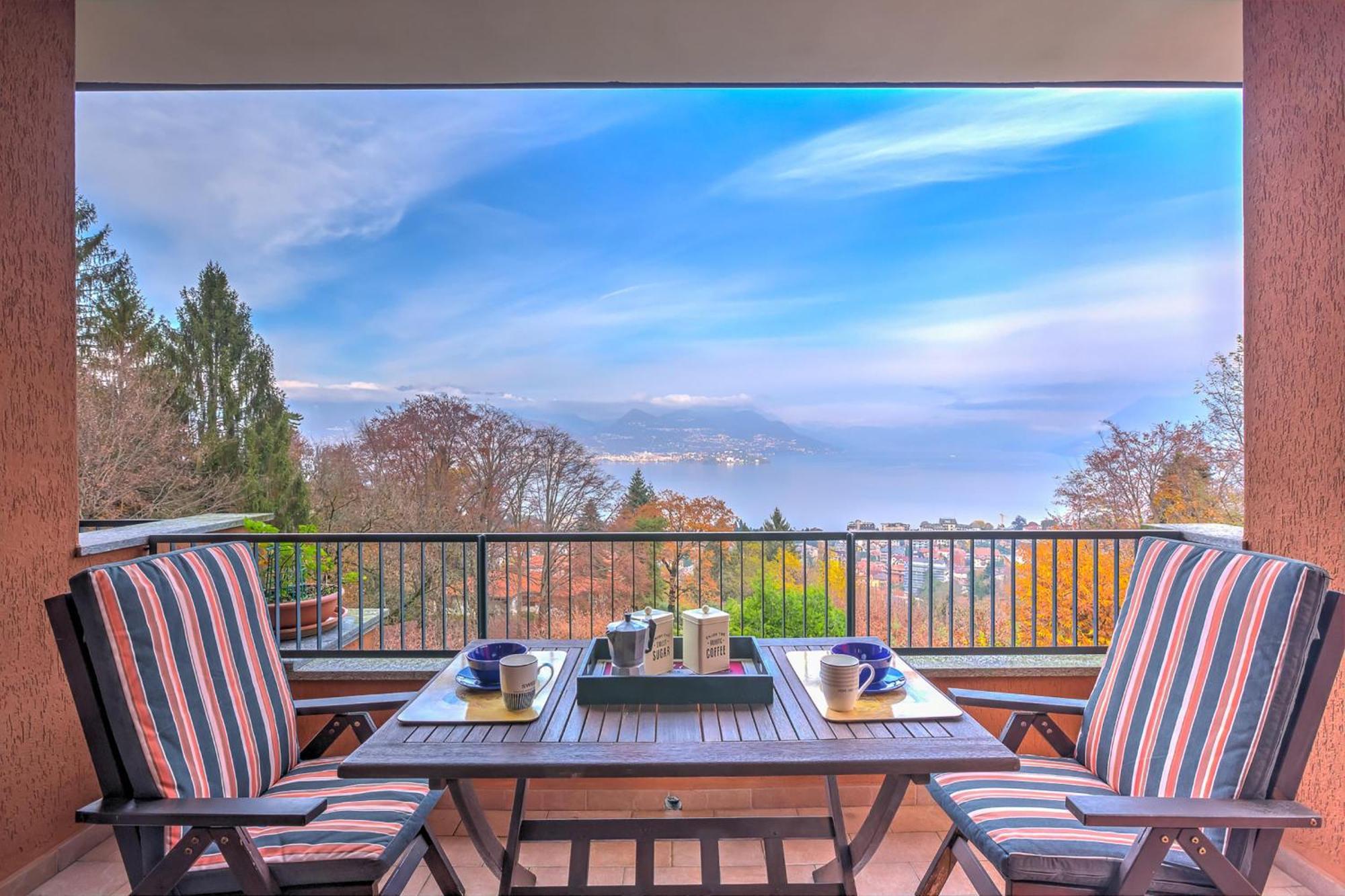 La Bellavista Penthouse Lejlighed Stresa Eksteriør billede